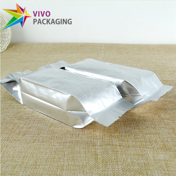 Aluminium Silver Vacuum Side Gusset Bags  76045